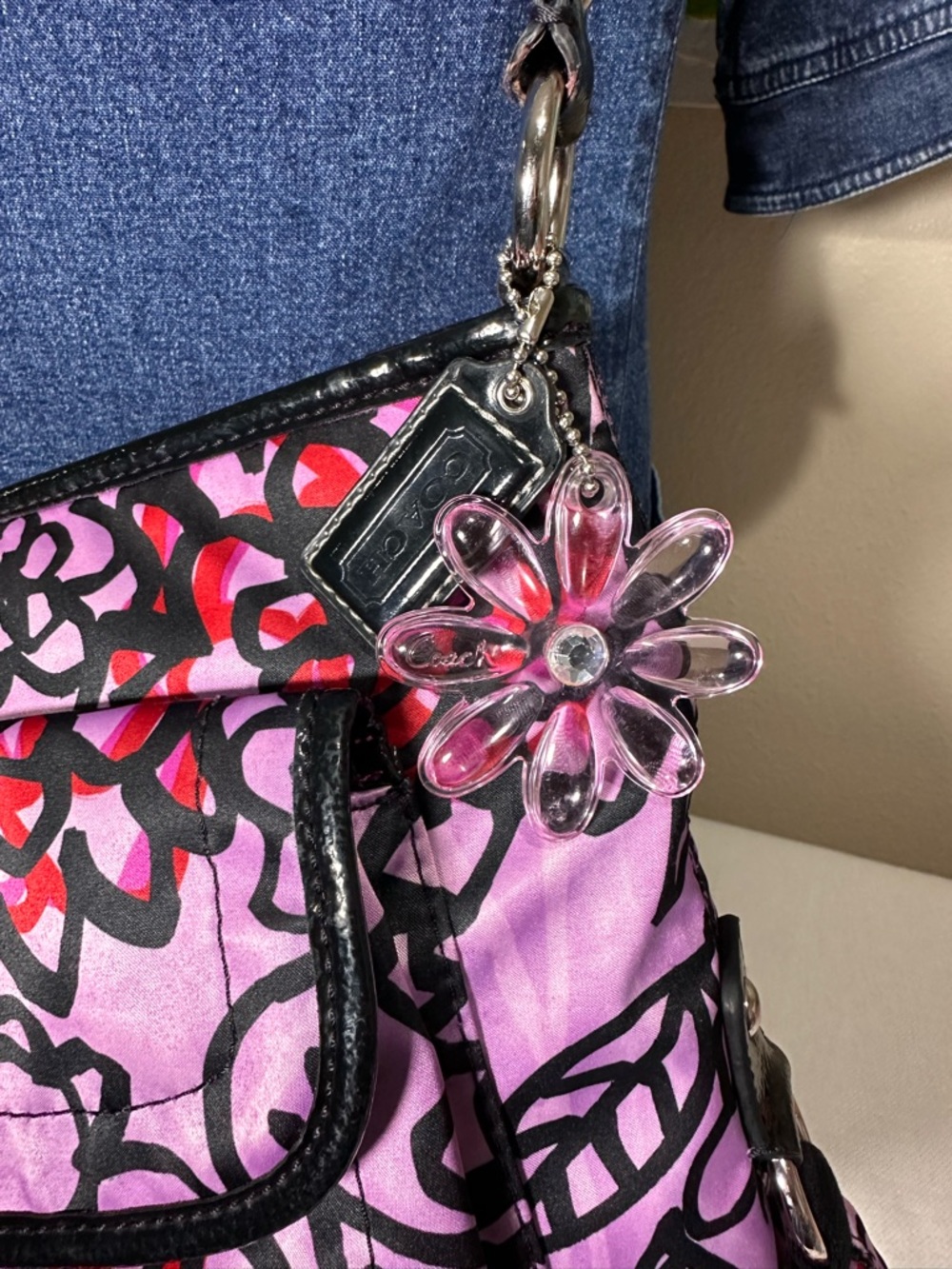 Coach Poppy KYRA Daisy Graffiti Crossbody Bag EUC - Picture 12 of 14